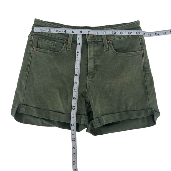 Universal Thread Green High Rise Midi Cuffed Hem Jean Shorts Size 0 Women’s - Picture 5 of 6